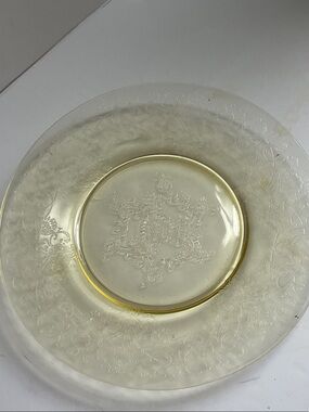 Hazel-Atlas Florentine #2 pattern clear depression glass plate.